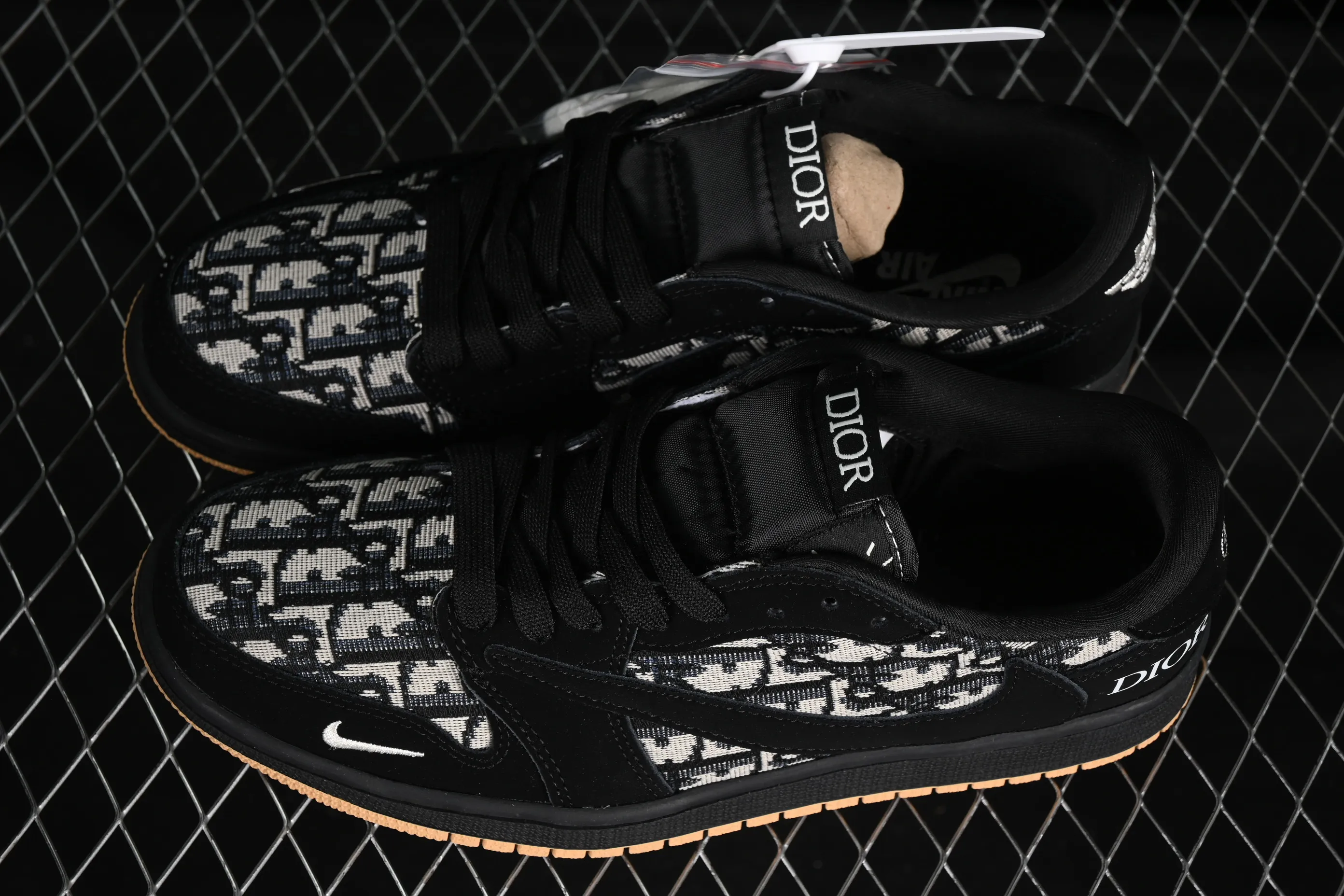 All categories Air Jordan Jordan series basketball shoes Air Jordan 1 Low High-end customized low-top sneakers Travis Scott x Fragment Design x Air Jordan 1 Low OG SP AJ1 Dior joint black knitted raw rubber low-top cultural casual sneakers XS2024-069